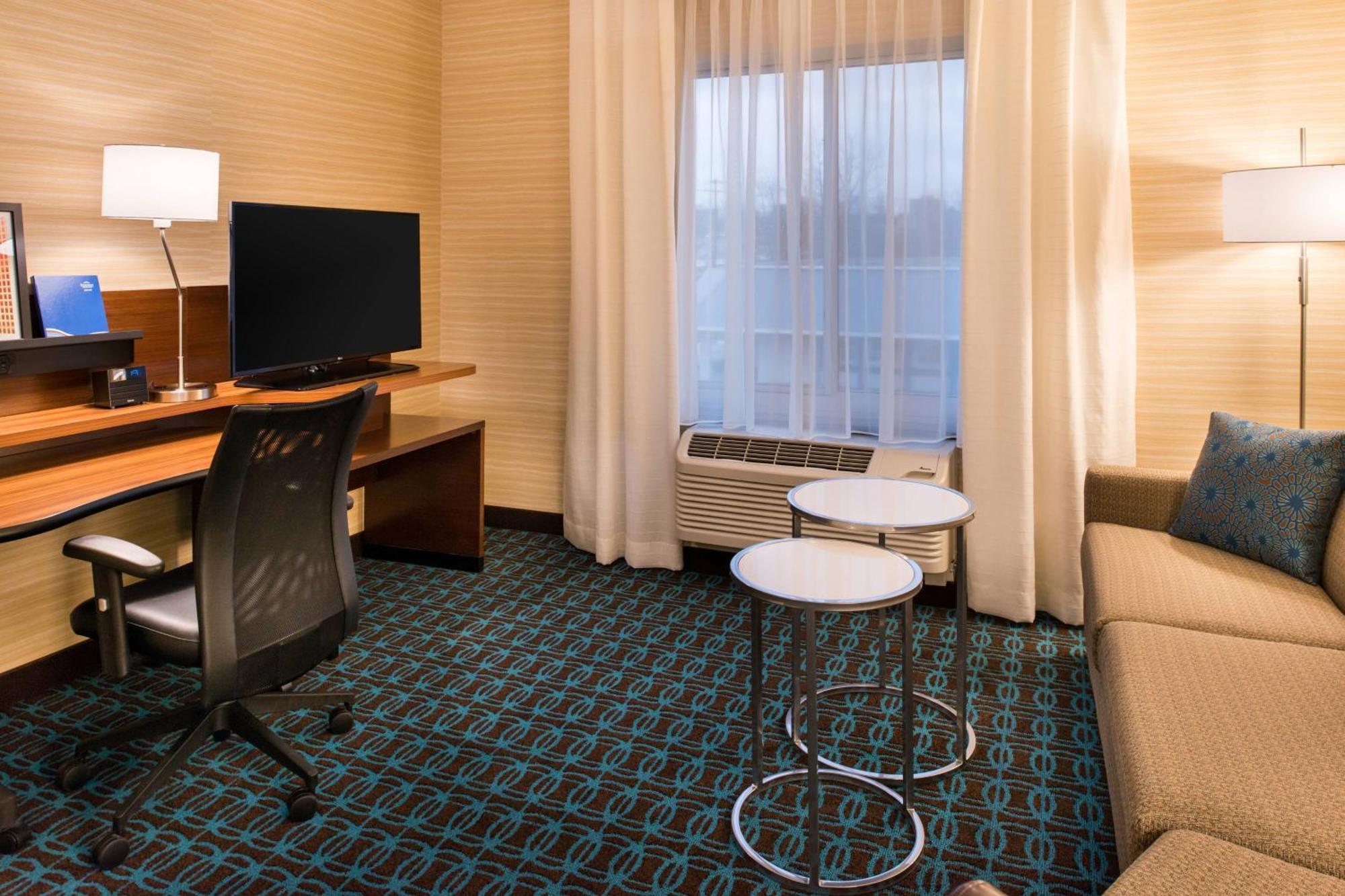 Fairfield Inn & Suites By Marriott Ютика Экстерьер фото